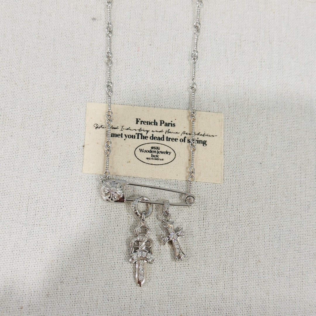 fashion accessory for women - alternate angle view 5