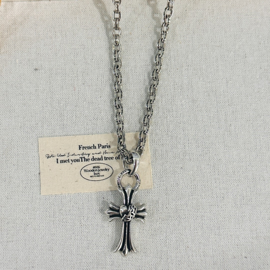 fashion accessory for women - alternate angle view 2
